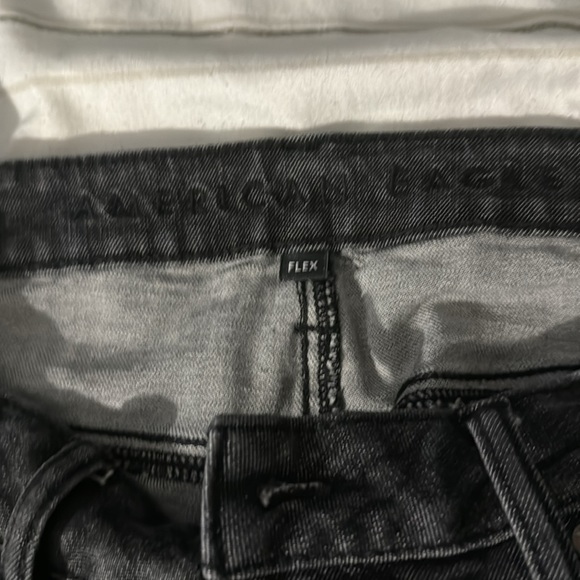 American eagle Flex    size 31x32. Color- Dark Grey athletic cut - Picture 3 of 4